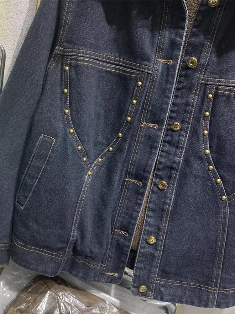 Winter Women Thick Warm Fleece Lining Denim Jacket Spliced Lapel Collar Rivets Casual Streetwear friend Style Loose Fit Coat 250121