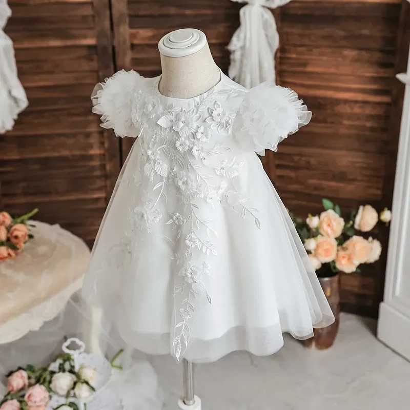 Baby girl Christmas dress 1-year birthday dress lace and satin bow white baptismal dress X250203