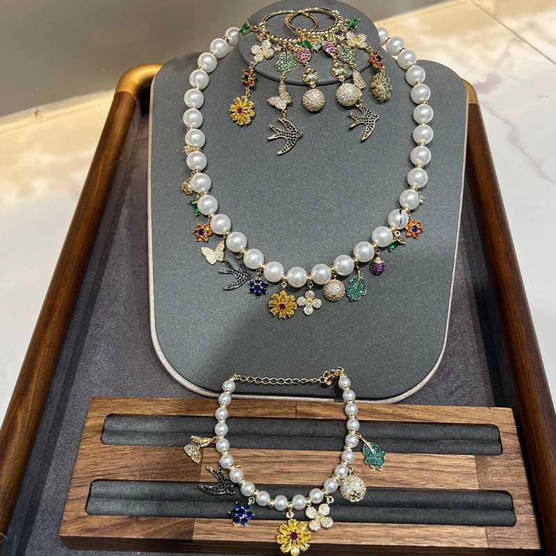 2023 Women llow Beetle Butterfly Flower Diamond Pearl NecklaceXJ250114