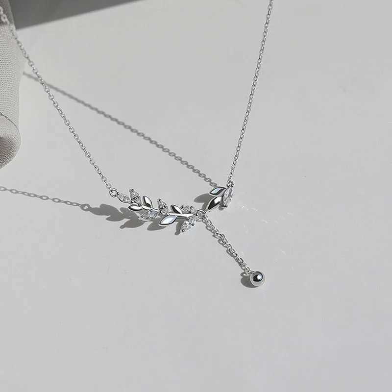 925 Sterling Silver Tree Branch Necklace Simple Charm Zirconia Botanical Pendant Choker Birtay Party Gift Ladies Fine JewelryXJ250114