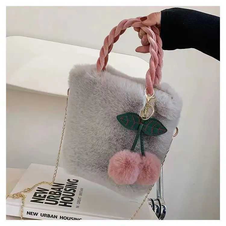 New Fi Women Handbags Winter Furry Ladies Soft Plush Cluh Purse Shoulder Bags Fi Female Cherry Pendant Messenger BagXJ250121