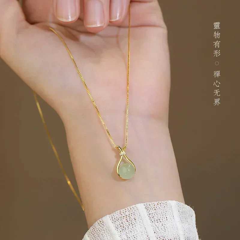 Fashion Light Green Jade Pendant Necklaces Stainless Steel for Women Trendy Retro Style Female Clavicle Chain JewelryXJ250121