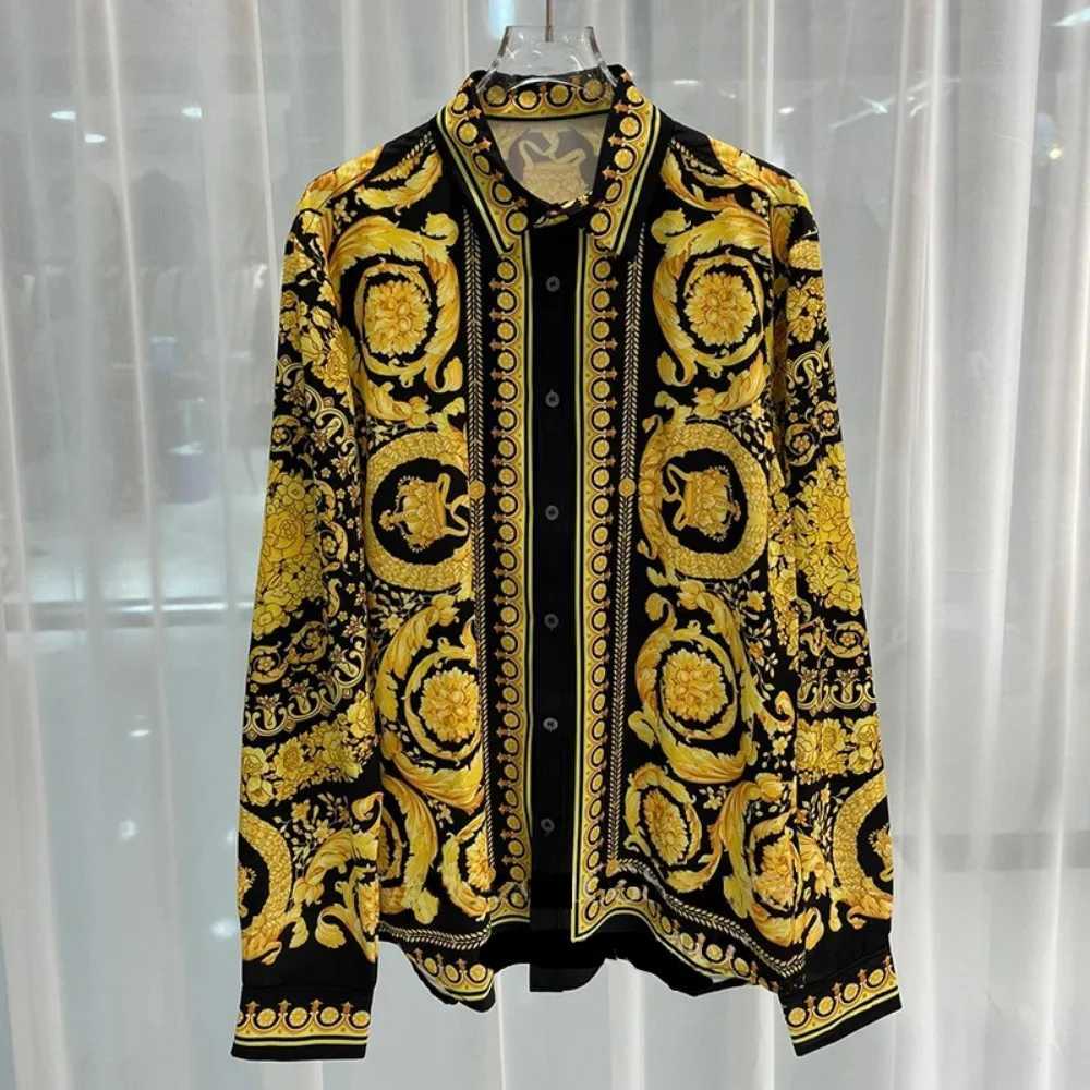 Classic long-sleeved lapel shirt is fashionable and versatile Cuff button design loose version restful and fashionableXJ250121