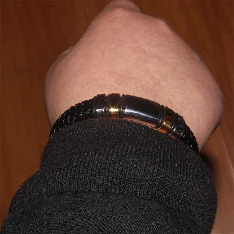 Classic Black High Quality Hand Braided Leather Stainless Steel Magnetic Buckle Bracelet Mens Charm Fashion Casual Jewelry Gift W250121