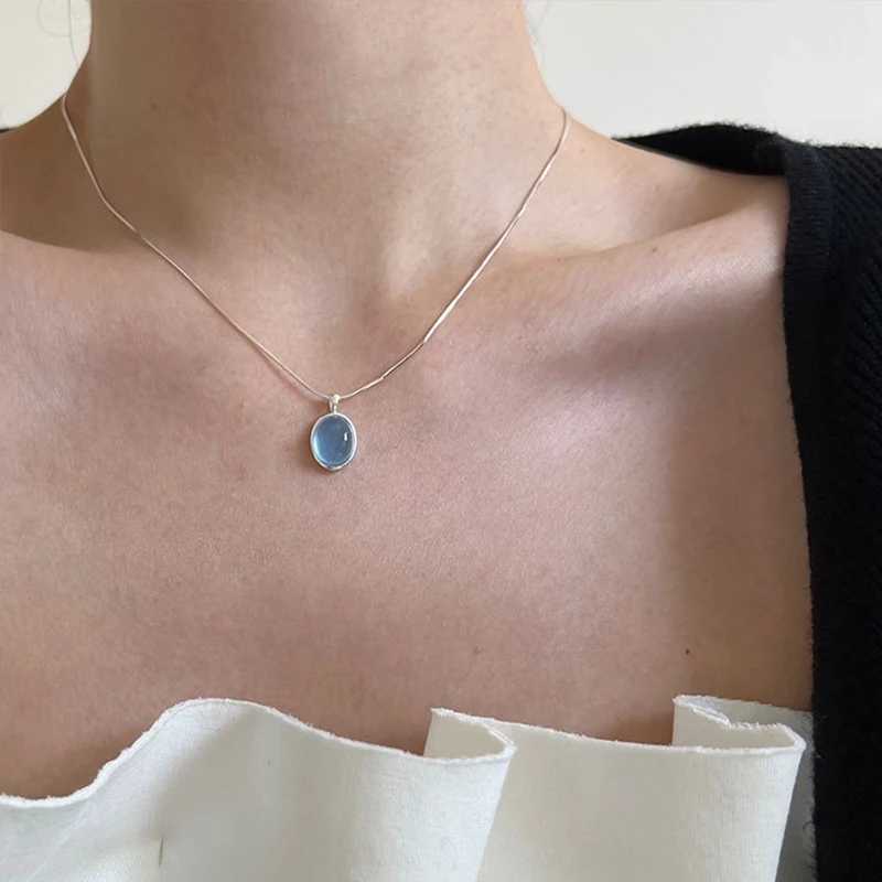 925 Sterling Silver blue Crystal Moonstone Necklace Unique design elliptical natural stone Pendant snake bone chain Gift JewelryXJ250114