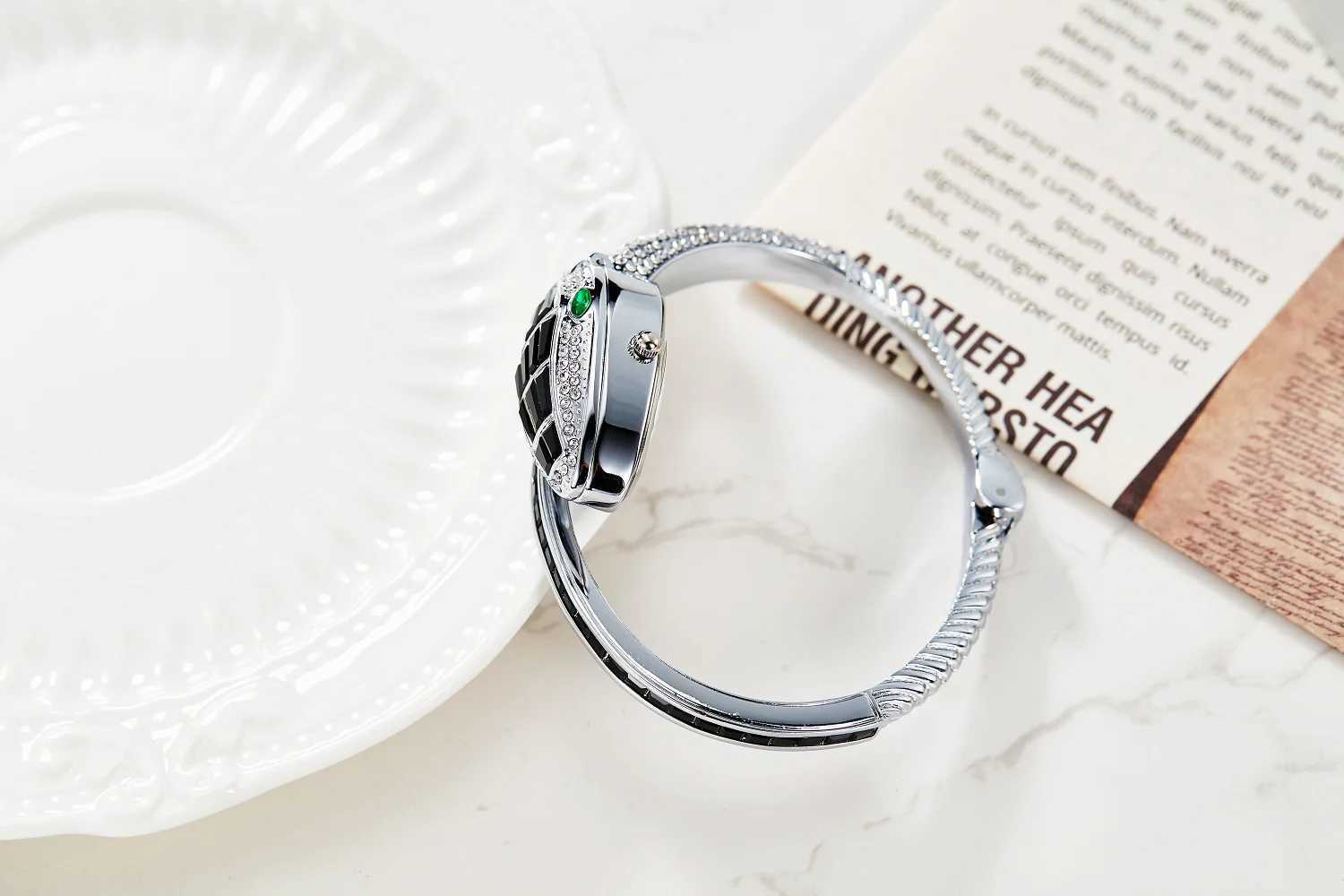 Snake watch Wenshi quartz watch bracelet luxury Wenshi watch fashionable Rhinestone new gift 2023 X250203