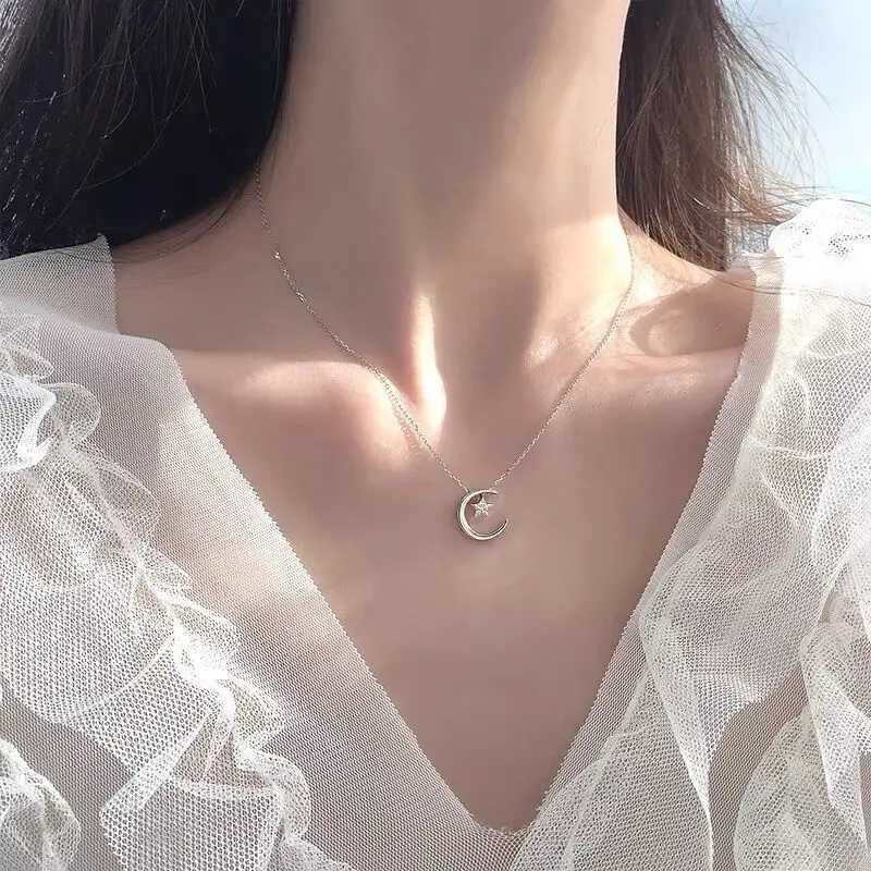 925 Sterling Silver Sparkling Diamond Star Moon Necklace for Women Versatile Luxury Clavicle Chain Fashion Neck ChainXJ250114