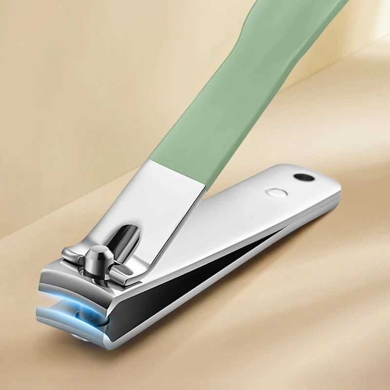 Leeseph 18 IN 1 Professional Stainless Steel Nail Clipper Travel Grooming Kit Manicure and Pedicure Set Personal Care ToolsXJ250116
