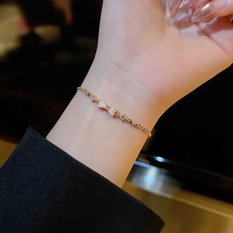 Golden Alloy Sweet Bow Bracelet For Women 2023 New Design Pearl Zircon Inlay High-Quality Adjustable Jewelry Birthday Gift W250121
