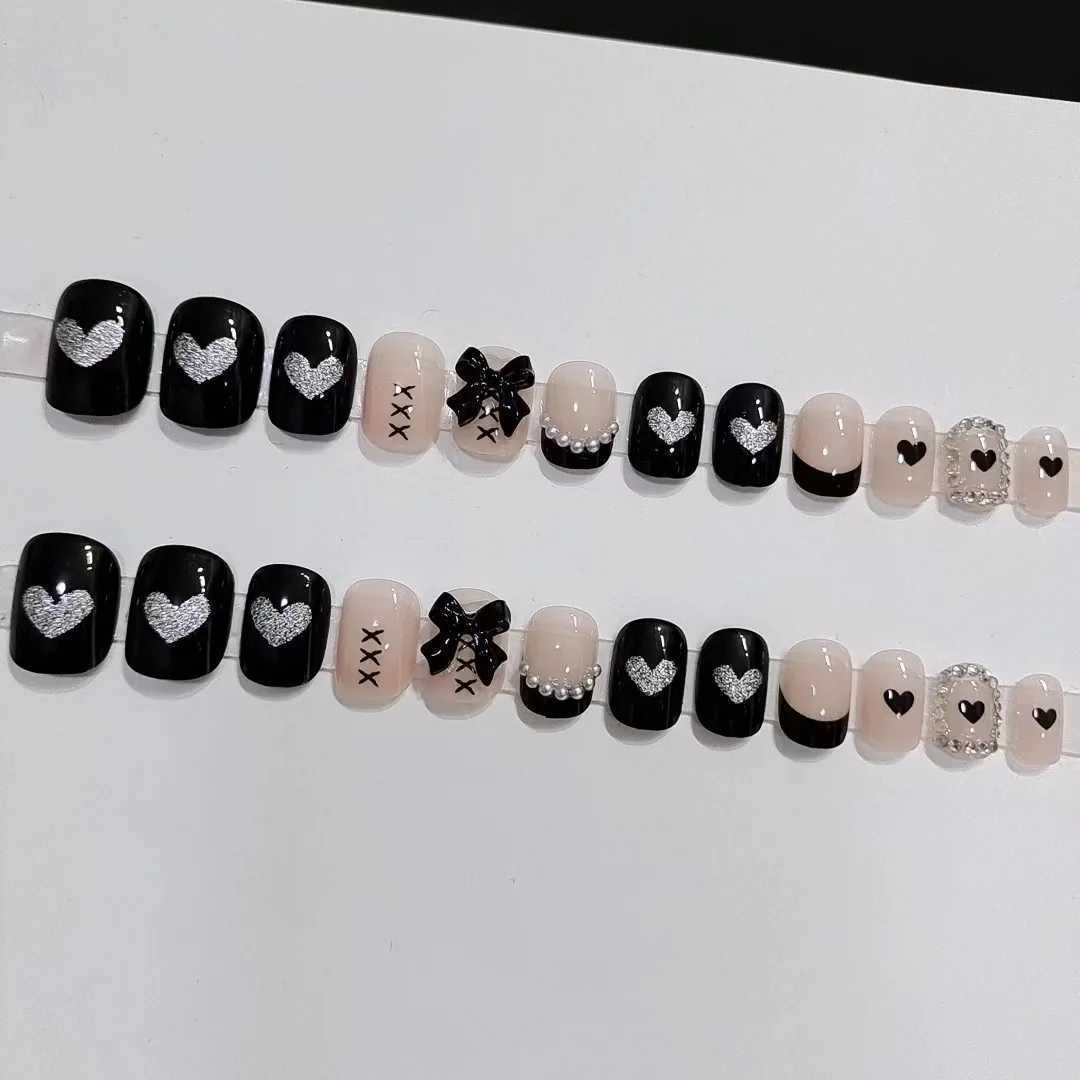 Short French Fake Nails Black Bow Design Press on Nail Tips with Glitter Love Heart Pattern Artificial Nail Tips for Girls 24pcsW250120