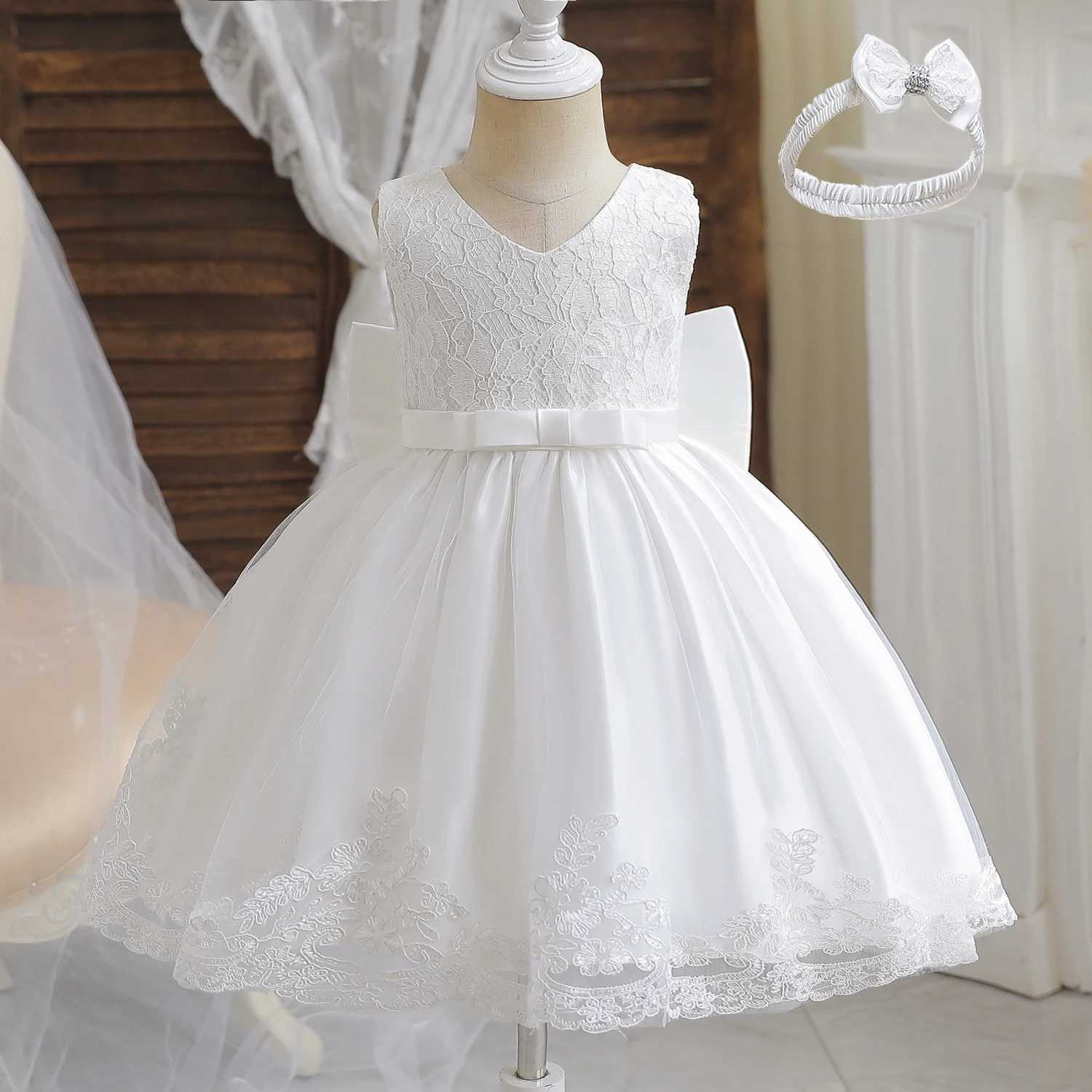 Lace flower girl dress big bow white dipping dress 12M babys first communication dress childrens wedding Gala Tutu dress X250203
