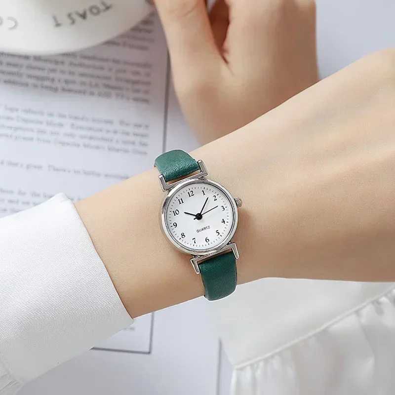 Simple Quartz Watch Ladies Fashion Small Dial Casual Watch Leather Strap Wristwatch for Wen Watches For Women X250203