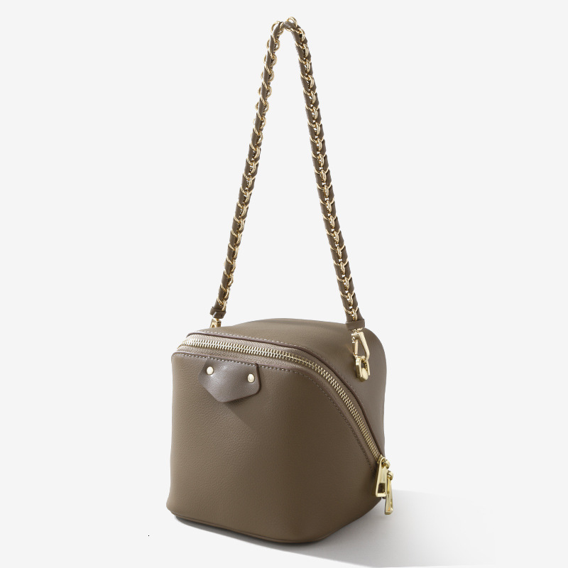 Bag Top Layer Cowhide Niche Design, Elephant Buckle Box Bag, High-End Fashion, Versatile Single Shoulder Crossbody Bag