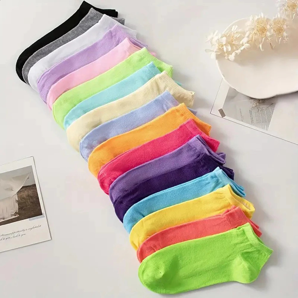 10/20/30 Double Candy colored Women Short Socks Fashion Colorful Stripes Soft Comfortable Breathable Casual Women Ankle Socks 250121