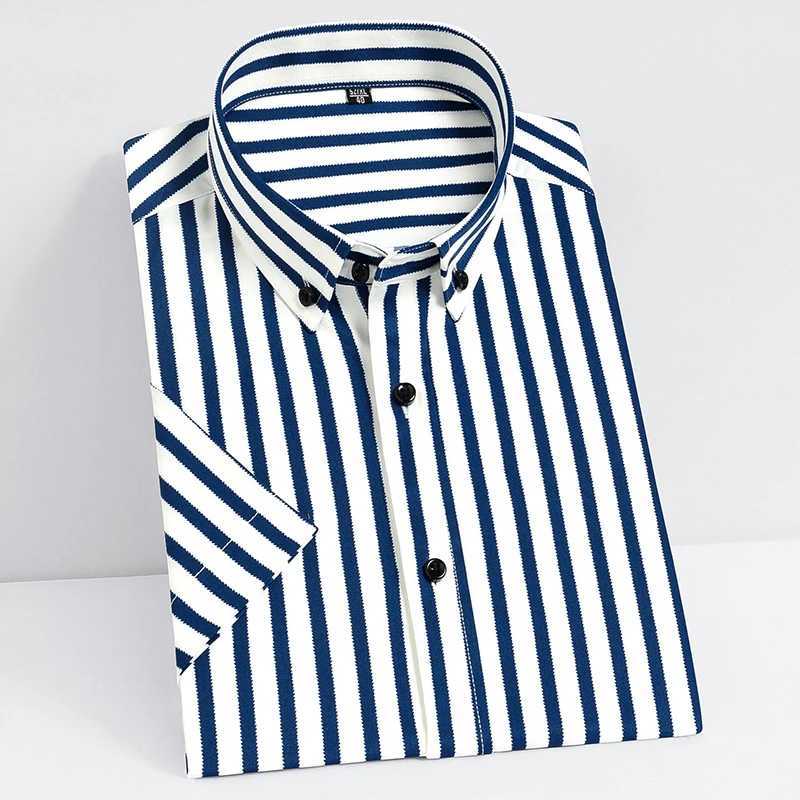 2023 Regular Fit Short Sleeve Strech Striped Shirts for Men Summer Soft Business Mens Dress Shirt CasualXJ250121
