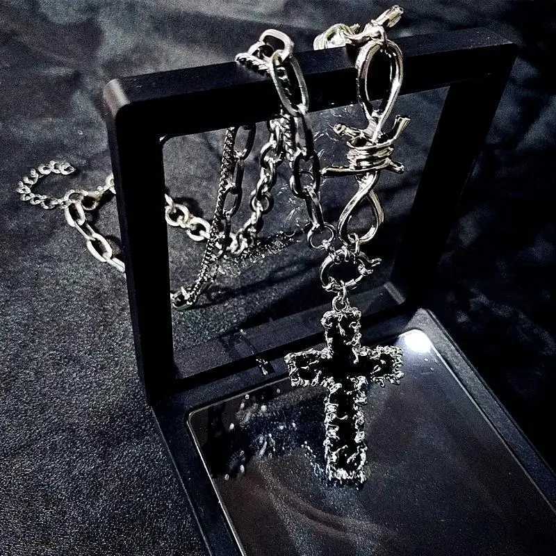 Gothic Cuban Chain Cross Pendant Necklace for Women Men Vintage Unisex Grunge Chain Necklace Fashion Jewelry AccessoriesXJ250121