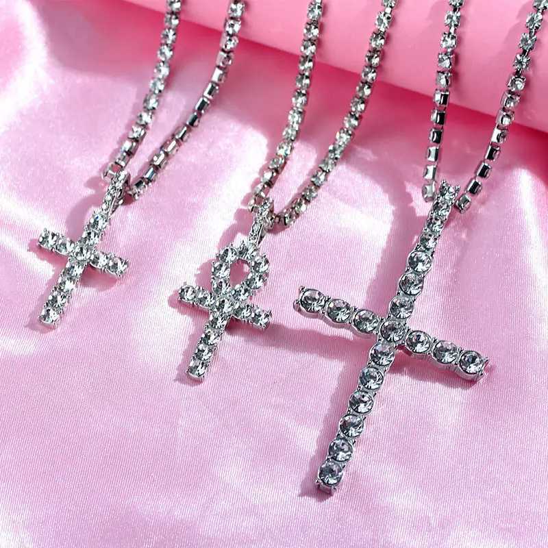 Punk Hip Hop Rhinestone Cross Pendant Necklace for Women Men Bling Iced Out Crystal Chain Choker Necklace Jewelry On The NeckXJ250121