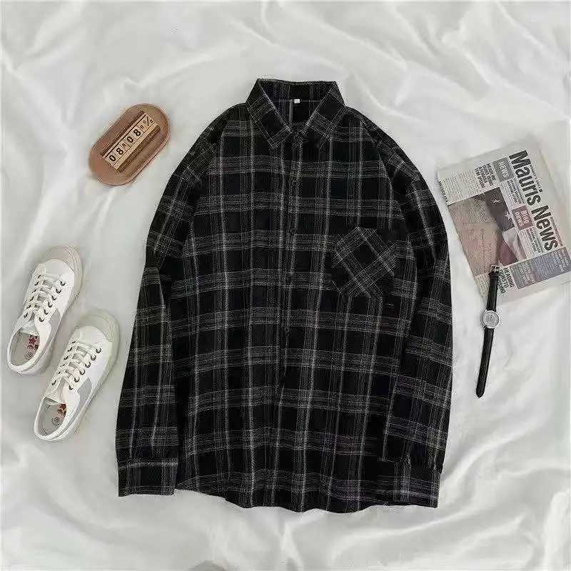 Vintage Women Plaid Shirts Loose Oversize Long Sleeve Button Up Fall Shirt Casual Pocket Female Tops Korean Black Tops M250121