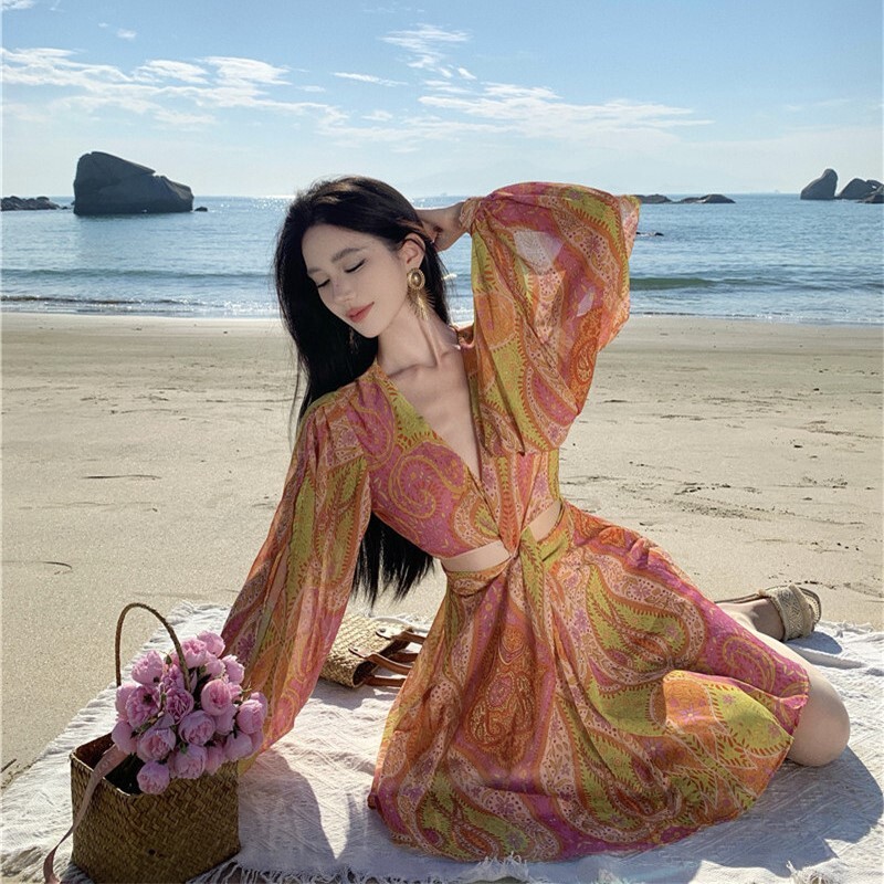 Spring And Summer New Women's Clothing Designer Bali Sanya Seaside Vacation Style Beach Dress Sexy Long Sleeved Slim Fit Atmosphere Dress