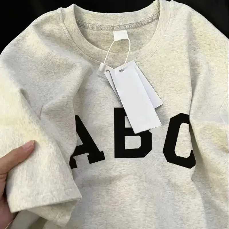 Korean new trend letter pattern T-shirt suitable for both men and women high street loose casual simple personalized short sleeved y2k top W250117
