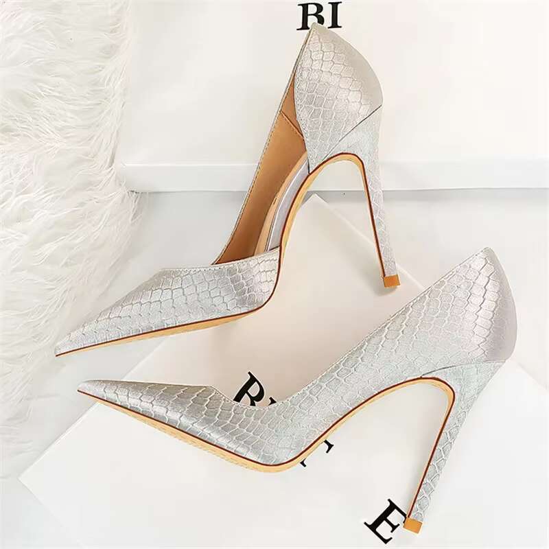 Women 7.5cm 10.5cm High Fashion Pumps Lady Plus Size Satin Green Gold Sier Wedding Stiletto Low Heels Fetish Party Shoes