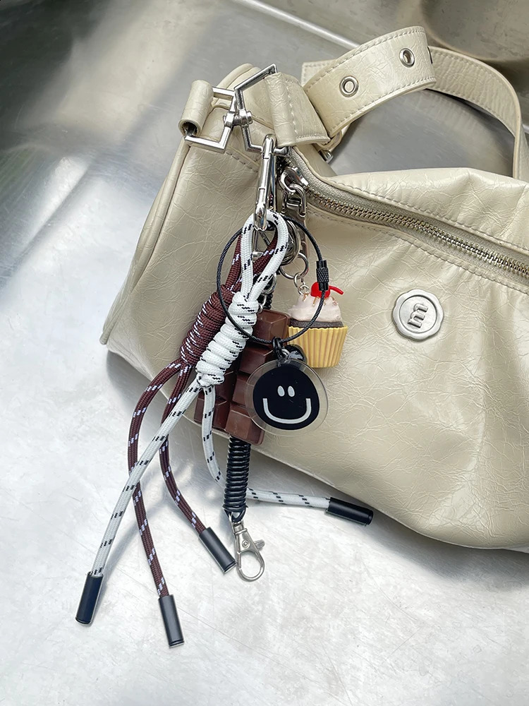 diy Key Chain with Handmade Rope Sporty Style Bag Pendant Original ed Cool Trendy Fashion Pendant250114bj