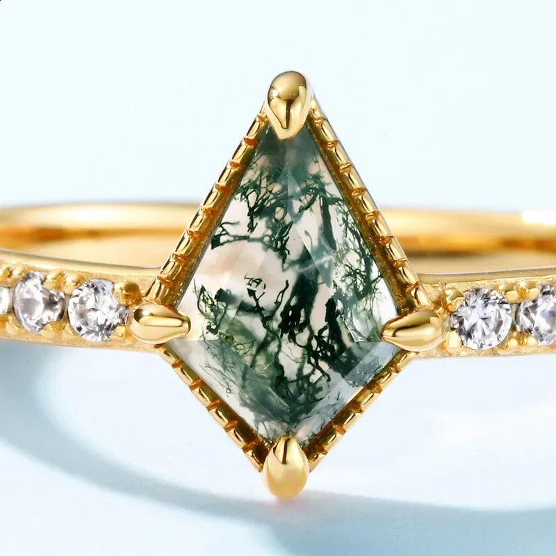 European and American Colored Baby Stone Product 18K Gold PT950 Platinum Green Moss Ring Aquatic Agate 250110