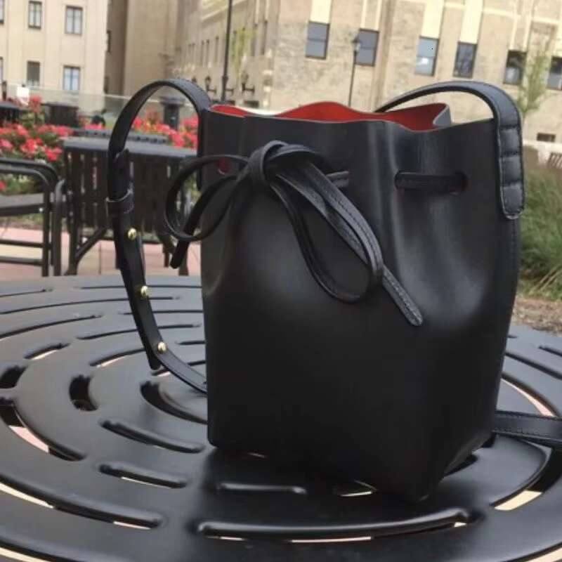 2023 Spring Autumn Classic Women PU One Shoulder Lady Real Leather Cross With String Bucket Bag