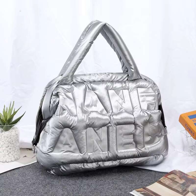 2022 Winter Women Big Space Cotton Designer Handbag Ladies Bags Down Fashion Shoulder Bag Female Tote Sac A Main Femmes