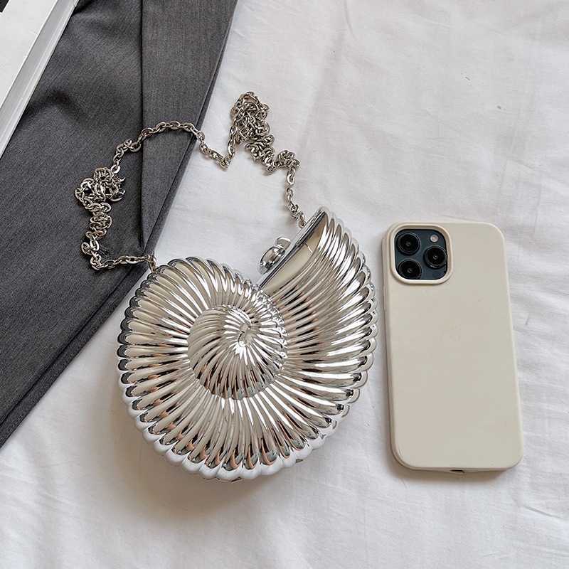 Personalized Metal Small Dinner Bag For Ladies new style New Fashionable Design, Stylish One Shoulder Chain, Crossbody Shell