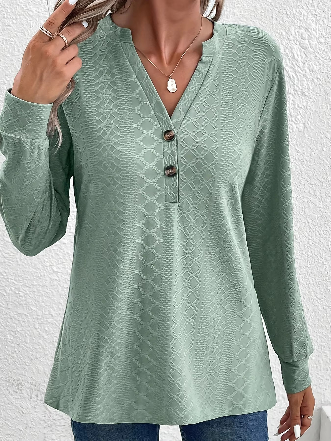 Women's Fashion Designer T-shirt Texture Solid Color Button V-neck Long Sleeved Top T-shirt