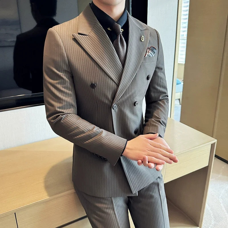 JacketsPantsVest Stripe Men Suit High Quality Double Breasted Elegant Fashion Tuxedo Formal Groom Wedding Social Suit 250121