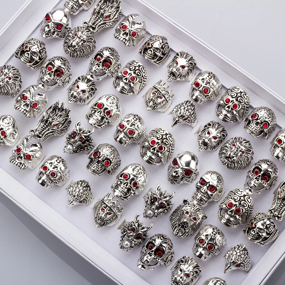 Wholesale 20/50pcs/Lots Crystal Vintage Silver Color Gothic Skull Punk Mix Style Biker Metal Jewelry Mens Rings 250117