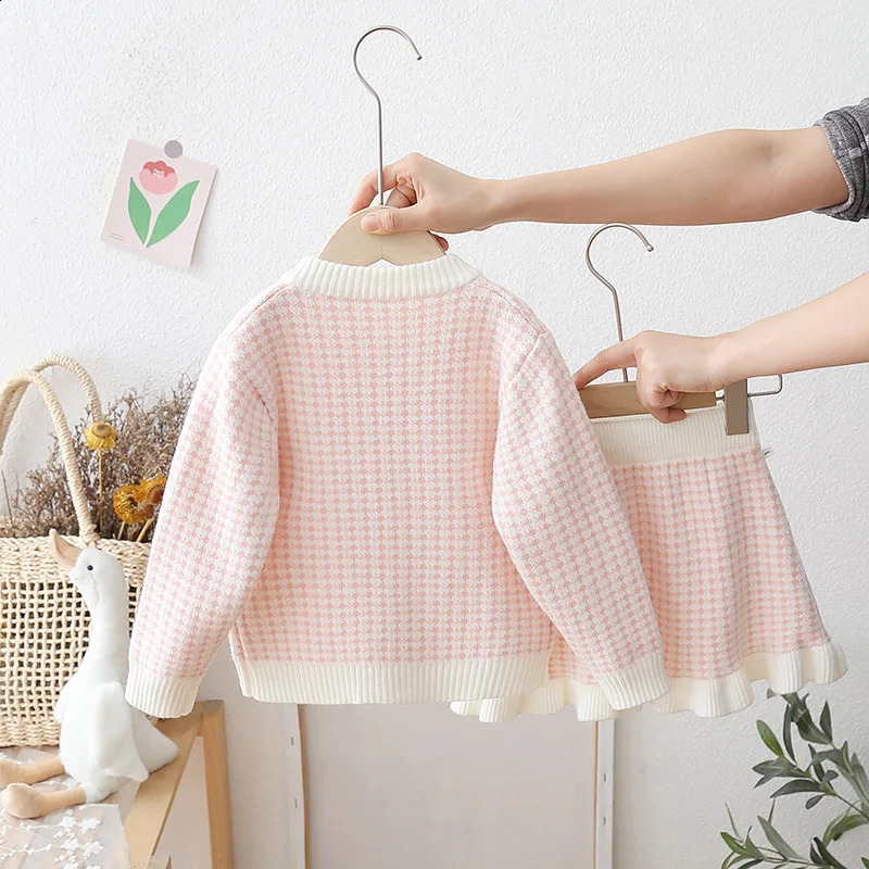 Autumn Toddler Kid Girl 2PCS Clothes Set Cotton Knotbow Pearls Button Knitted Cardigan Suits Plaid Warm Skirts Baby Outfits 250117