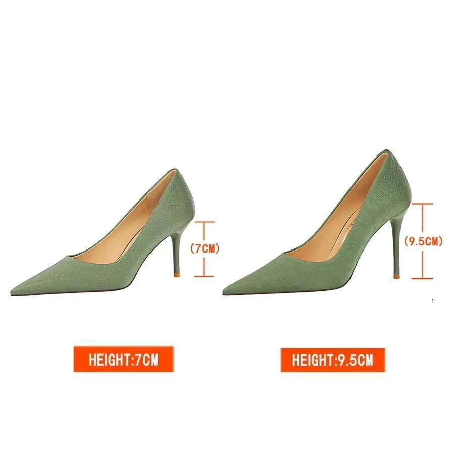 2024 New Women 7.5cm 9.5cm High Heels Party Versatile Slip On Pumps Lady Satin Retro Formal Banquet Designer Spring Autumn Shoes
