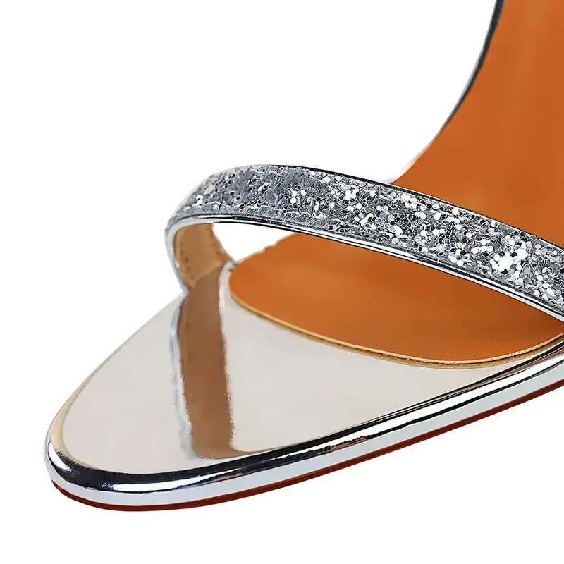 2024 Elegant Women Summer Evening Banquet Lady 10cm High Heels Sparkly Sequins Sier Champagne Catwalk Sandals