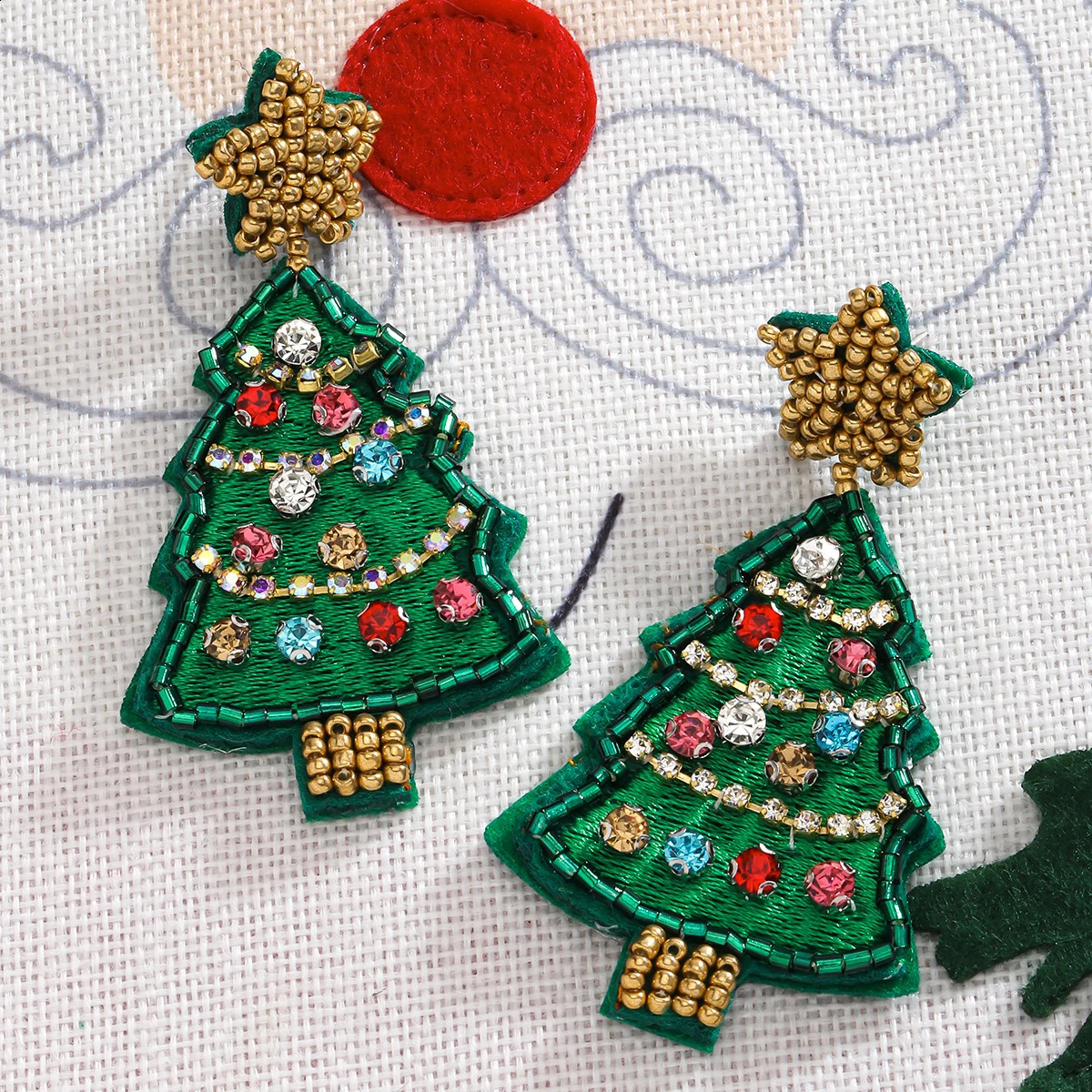 Christmas handmade bead rhinestone drip earrings Christmas tree earrings suitable for womens Christmas earrings 250110