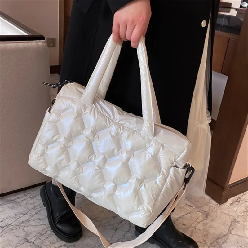 Fashion Womens Down Bag Quilted Space Mat Handbag Shoulder Bag Winter Womens Pillow Large Capacity Handbag Cross Body Bag 250120