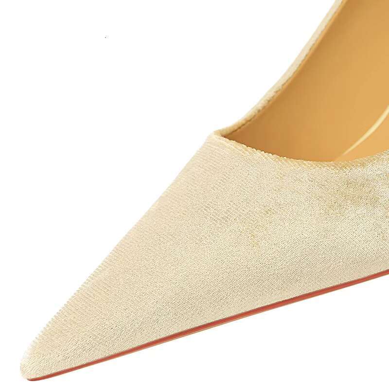 Fashion Women 7cm High Bury Veet Pumps Scarpins Wedding Bridal Stiletto Heels Lady Pointed Toe Evening Party Shoes