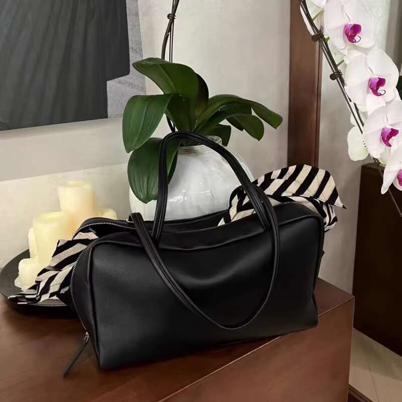 Square Tote Bags For Women Brand Design Solid Color Elegant Commuting Shoulder Large Capacity Handbags 2025 Pillow Bag