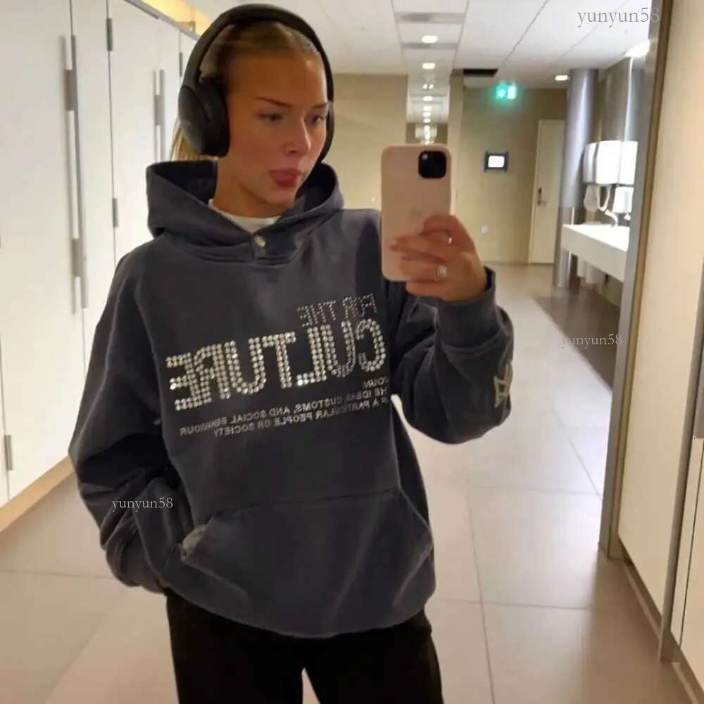 Men's Hoodies Sweatshirts Y2K Harajuku Culture Crystal Hoodie 2024 New American Mens and Womens Casual Loose Sportswear Womens Gothic Winter Clot