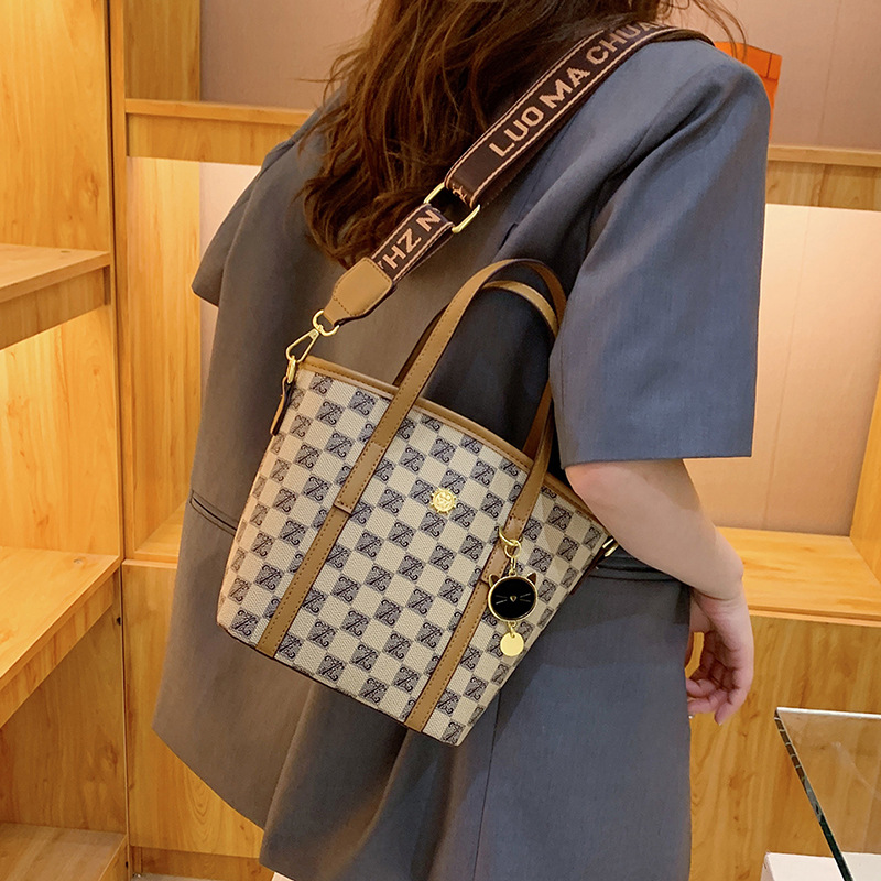 Free shipping new designer bag Shoulder Bags For womans ladies flap fashion printing brown square handbag crossbody Bucket Bag