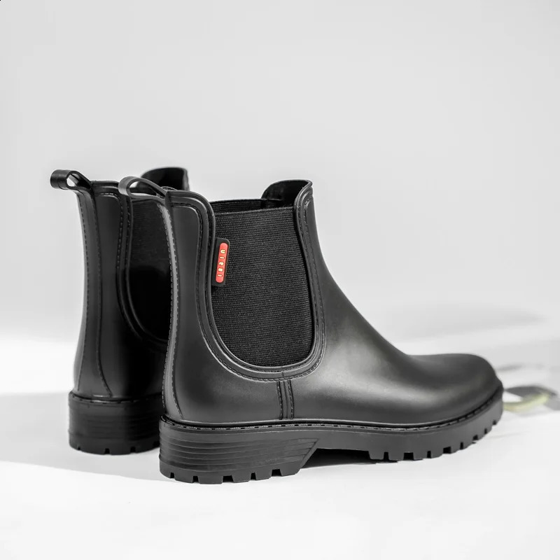 Womens short tube anti slip rain shoes lightweight waterproof water shoes fashionable Chelsea rain boots PVC one-time moldin 250120