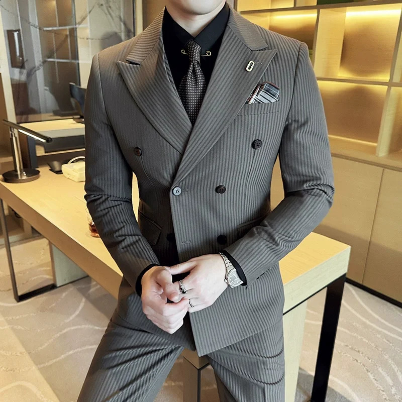 JacketsPantsVest Stripe Men Suit High Quality Double Breasted Elegant Fashion Tuxedo Formal Groom Wedding Social Suit 250121