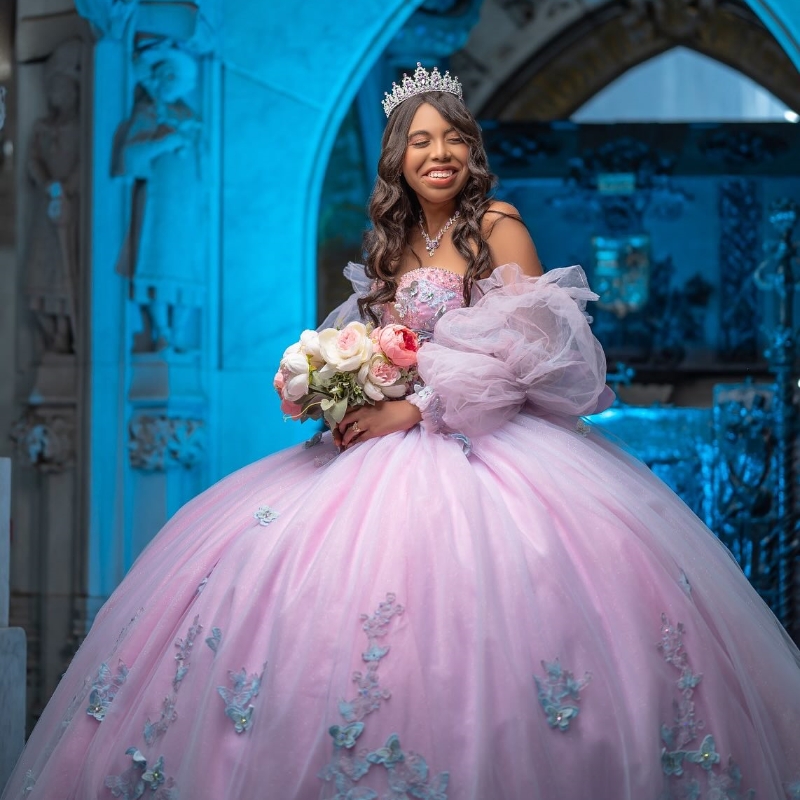 Pink Quinceanera Dresses Ball Gown Off Shoulder Appliques Bow Beading Crystal Tull Puff Sleeve Corset Birthday Party Sweet 16 Dress Vestidos 15 anos