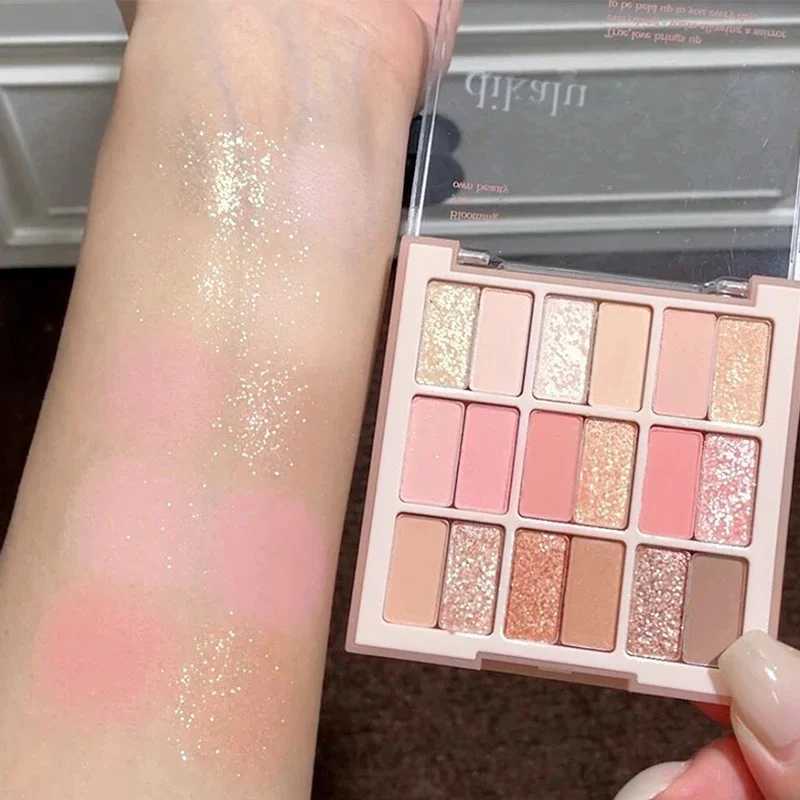 New Arrival 18-color Matte Eye Shadow Tray Pearlescent Eye Shadow Natural Lasting Powder Eye Palette Brightening Eye Shadow Korean Cosmetics Z250121