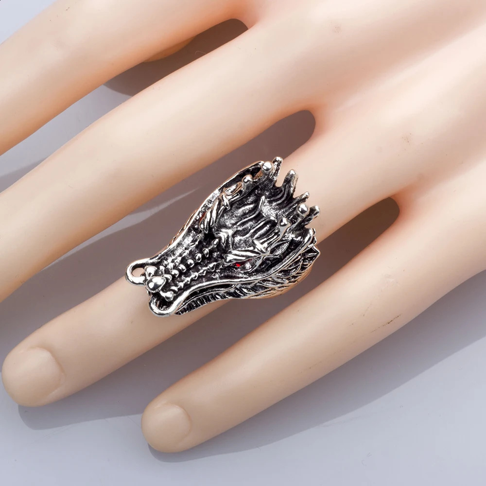 Wholesale 20/50pcs/Lots Crystal Vintage Silver Color Gothic Skull Punk Mix Style Biker Metal Jewelry Mens Rings 250117