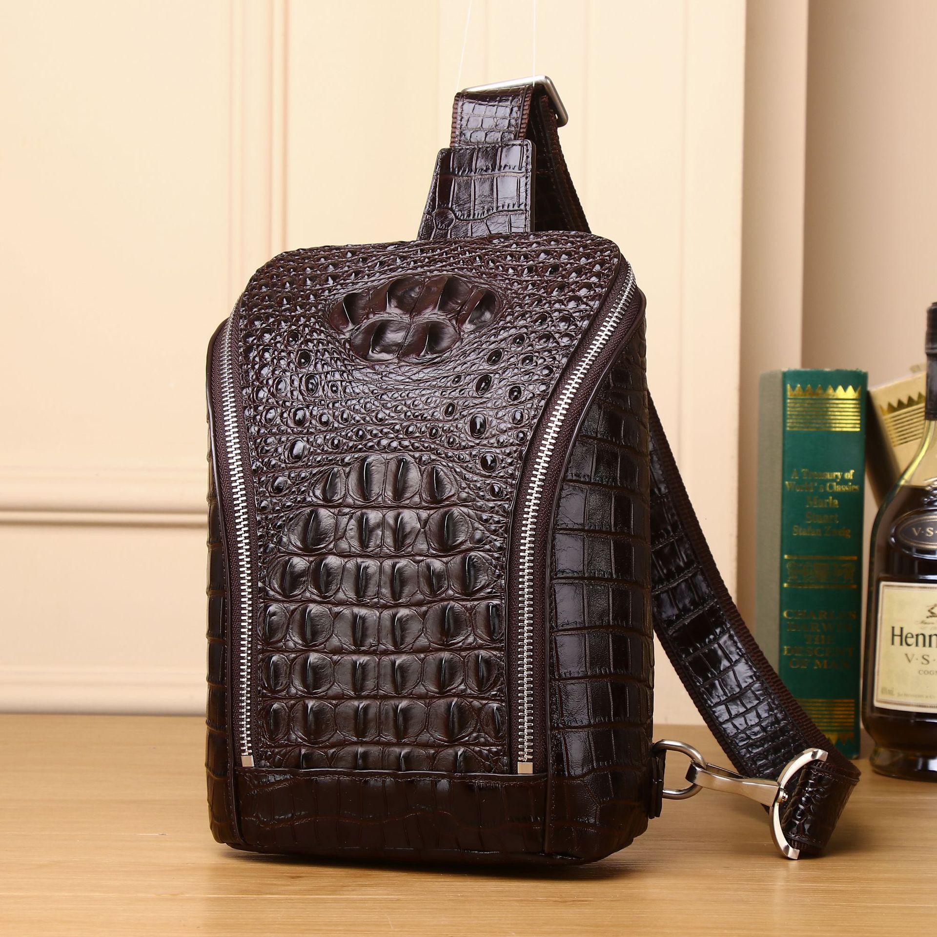 Crocodile pattern chest leather cross single shoulder cowhide small bag, diagonal backpack, large capacity casual men's bag trend