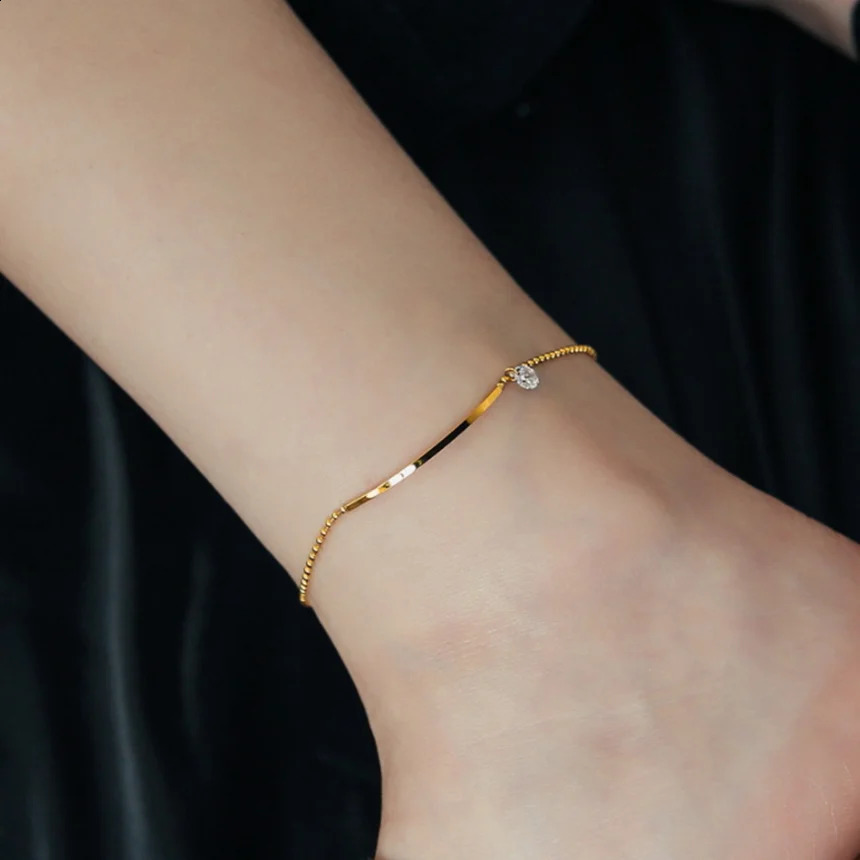 316L Stainless Steel Smile Zircon ins Anklet Ladies Fashion Trend High Jewelry Beach Accessories SAB139 250114