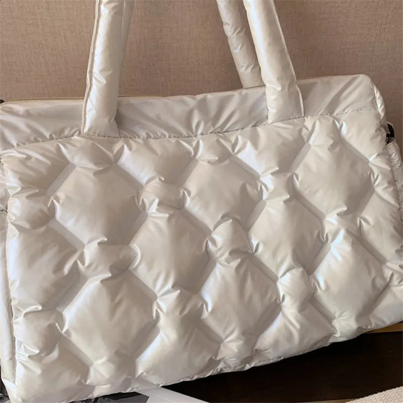 Fashion Womens Down Bag Quilted Space Mat Handbag Shoulder Bag Winter Womens Pillow Large Capacity Handbag Cross Body Bag 250120